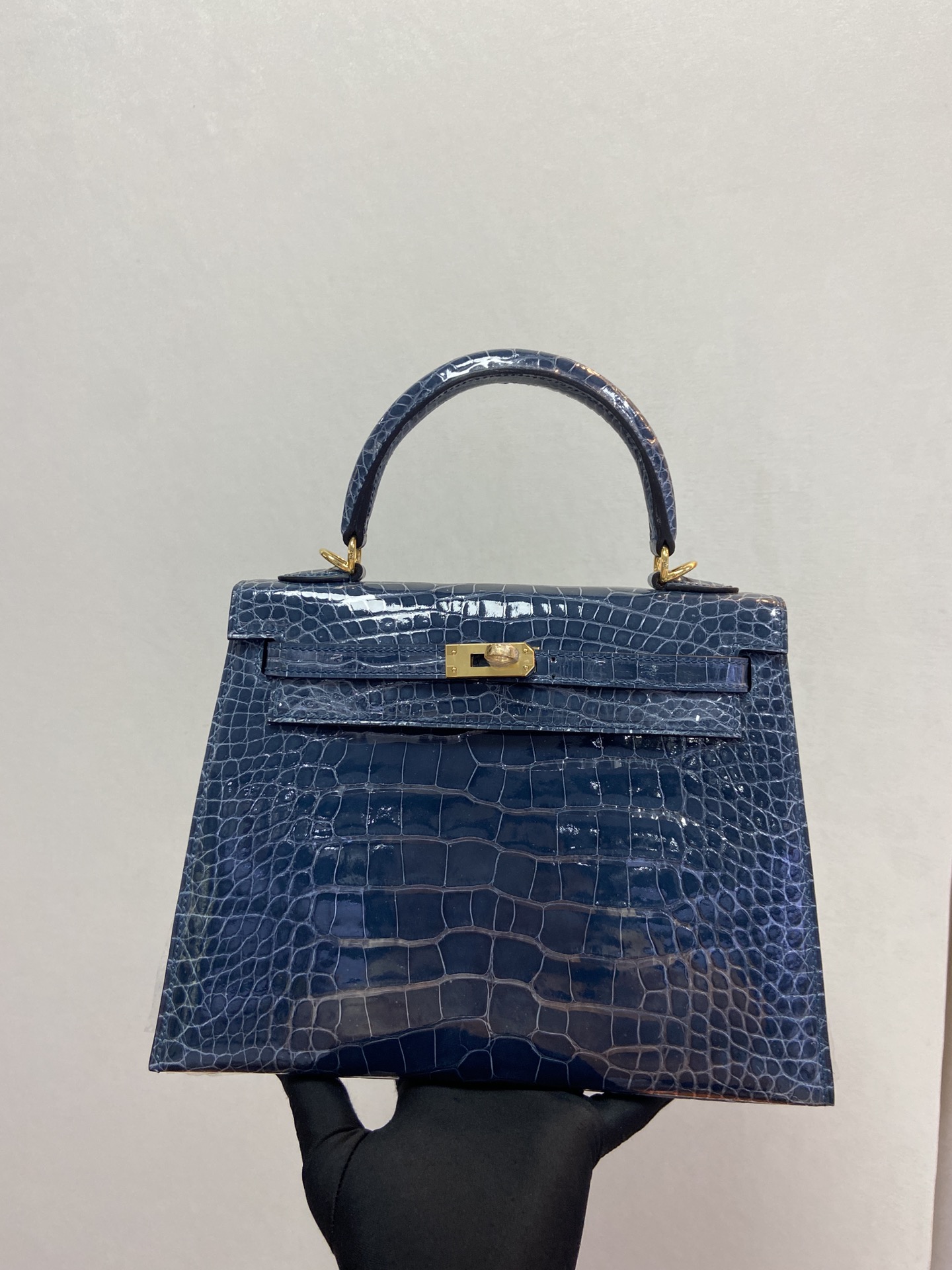 Hermes Kelly 25cm Handbag Shoulder Bag In Blue Nuit Shiny Crocodile Niloticus Leather